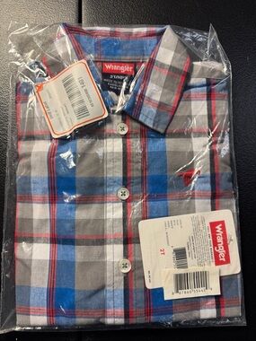 Wrangler Plaid Button-Down Shirt in Blue, Gray and Red